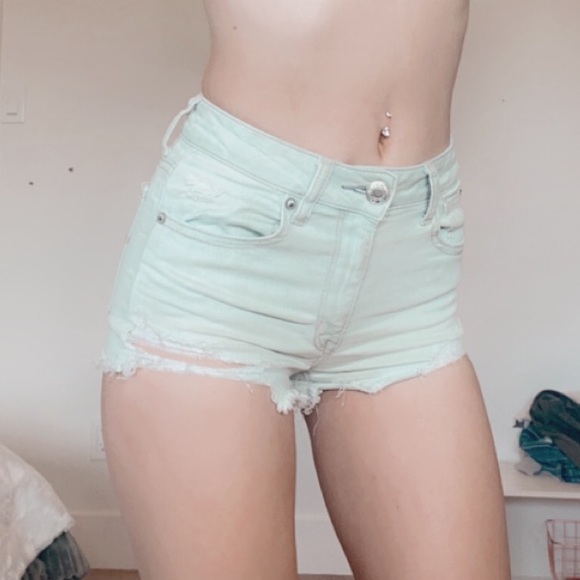 High-rise light wash American Eagle shorts - Picture 2 of 5